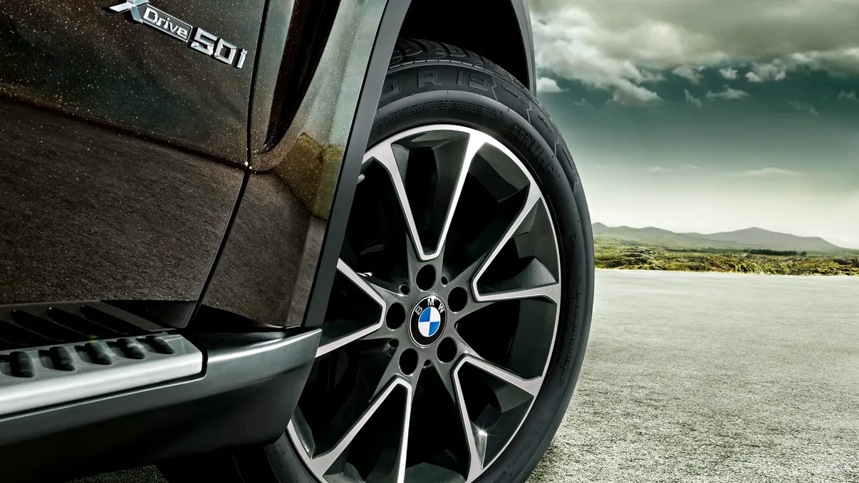 De ce e ilegal să repari o bară de protecție sau o jantă deformată