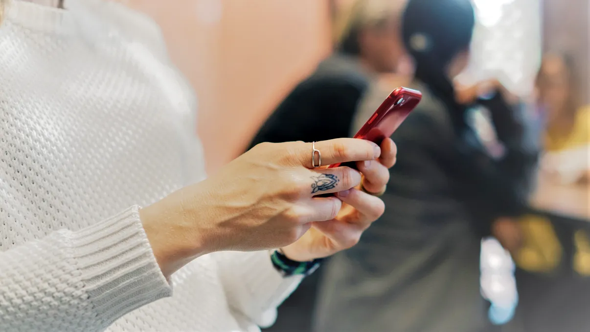 Ce să faci dacă ai fost păcălit prin SMS că vei primi bani de la ANAF