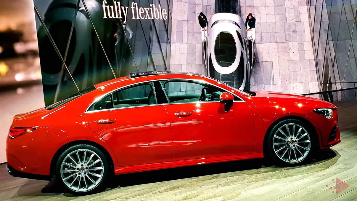 Mercedes a prezentat mașina care știe dinainte ce comenzi vrei să-i dai