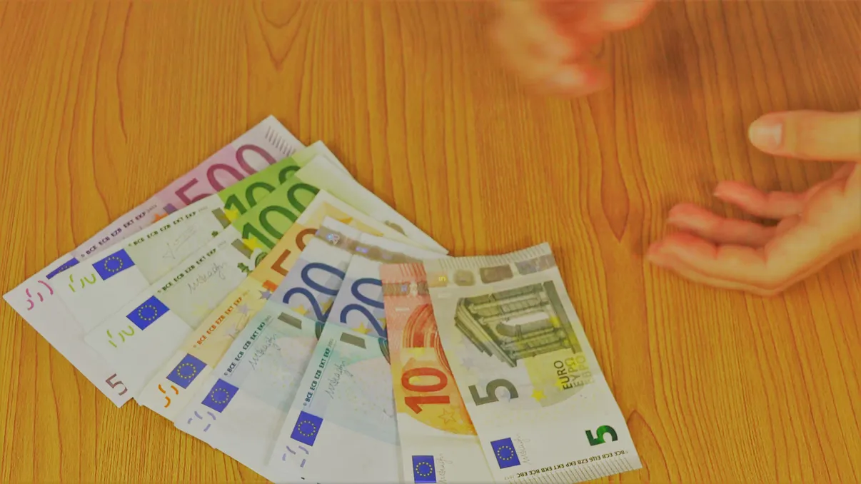 Curs BNR: cât e euro azi, 15 martie. Vești proaste pentru români