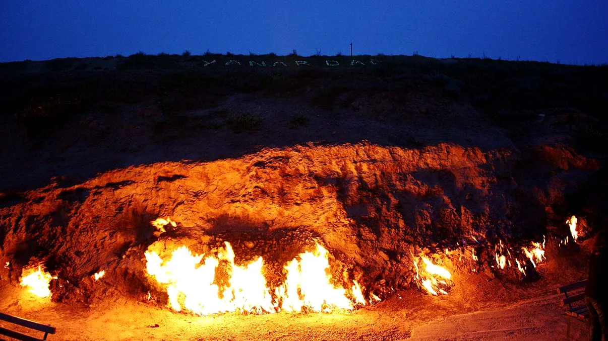 Focul etern din Azerbaijan: Ce trebuie să știi despre flăcările care ard de 4.000 de ani