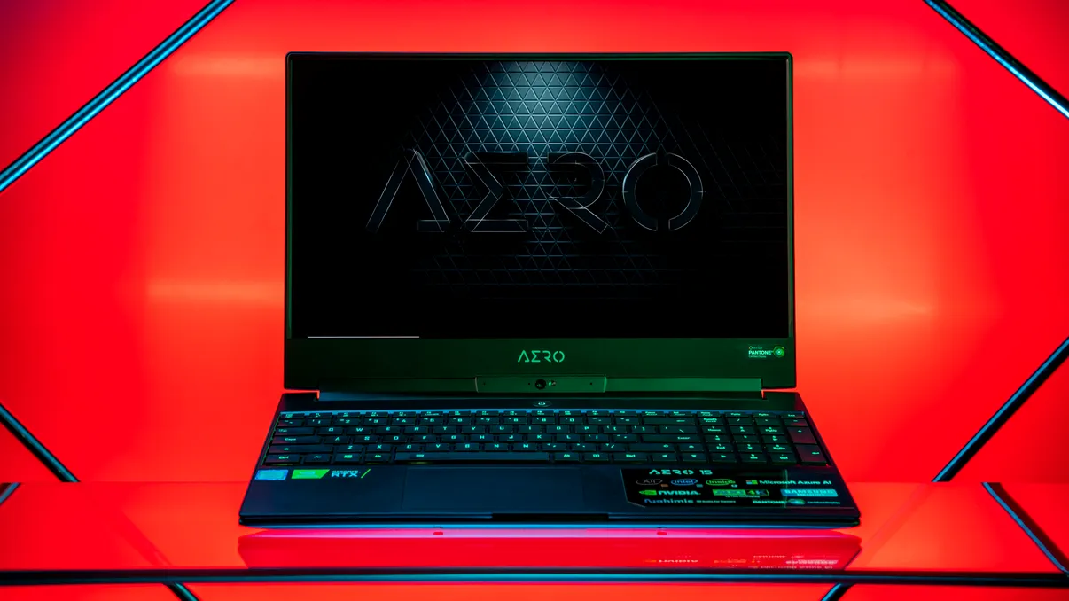 Laptopul cu ecran OLED este visul oricărui editor foto video