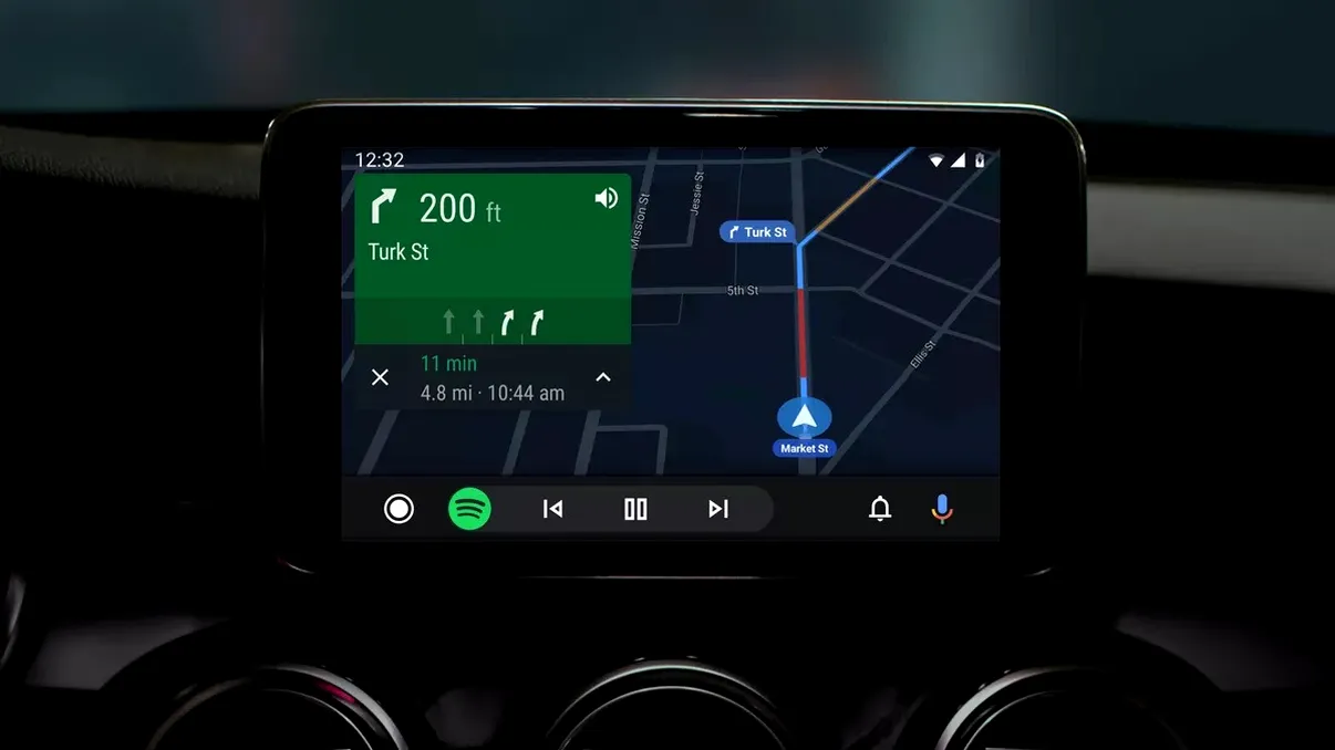 Android Auto intră în secolul 21 cu un mod întunecat și alte detalii utile