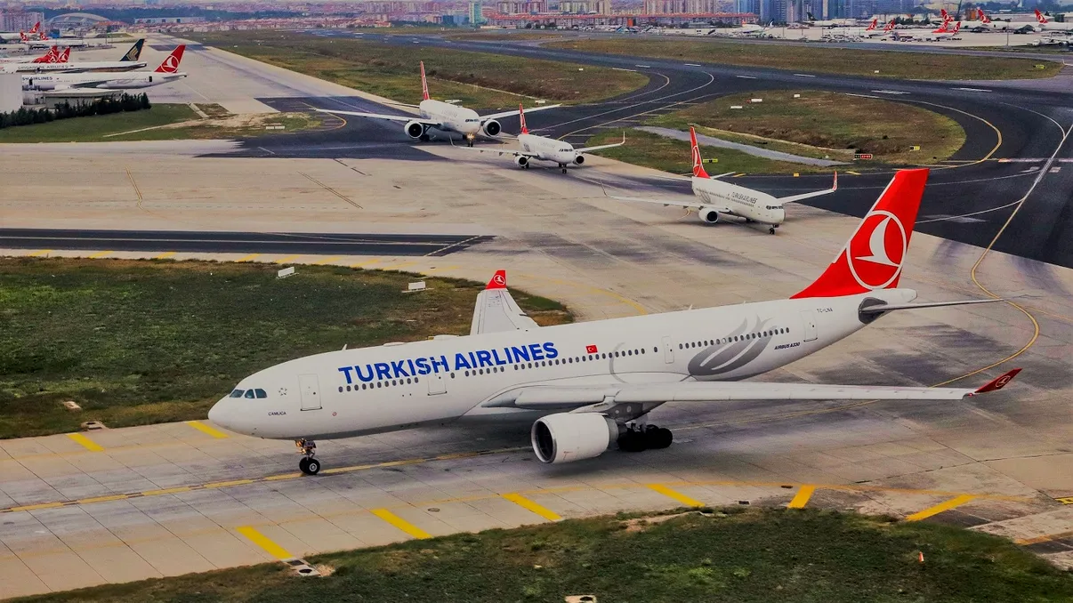 Ce poți face când un zbor Turkish Airlines a întârziat sau e anulat