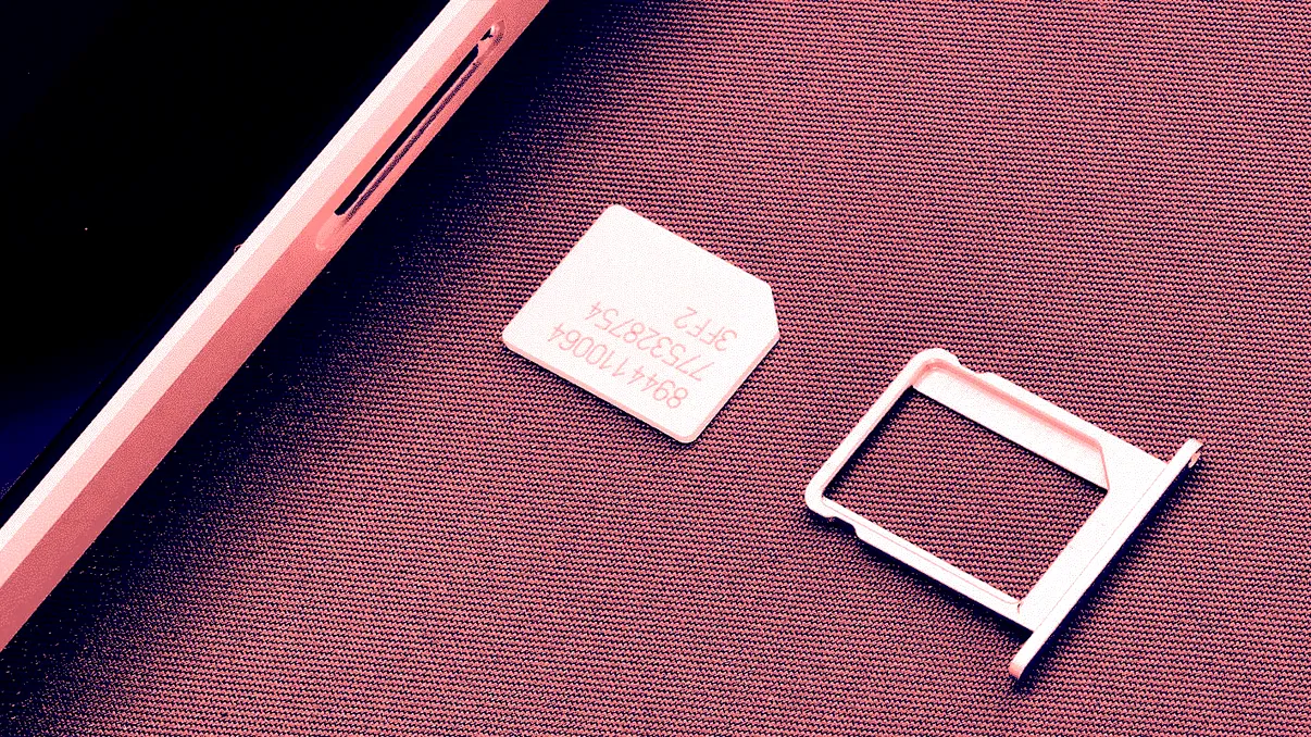 Dușmanul Poporului: de ce cartela prepay cu buletinul a ajuns subiect de ceartă