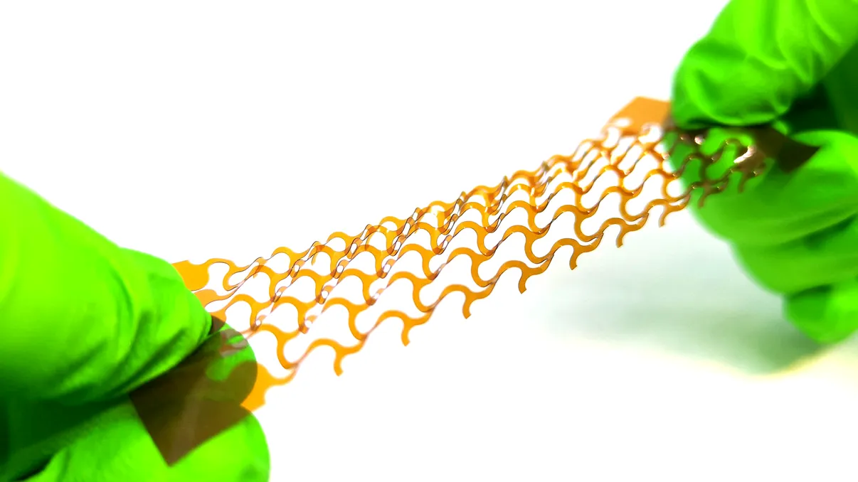 O nouă generație de implanturi auditive face minuni pentru persoanele cu probleme grave