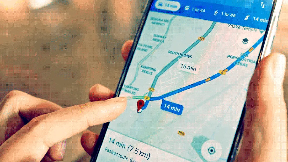 Google Maps îți urmărește traseul în fiecare zi: cum poți opri asta