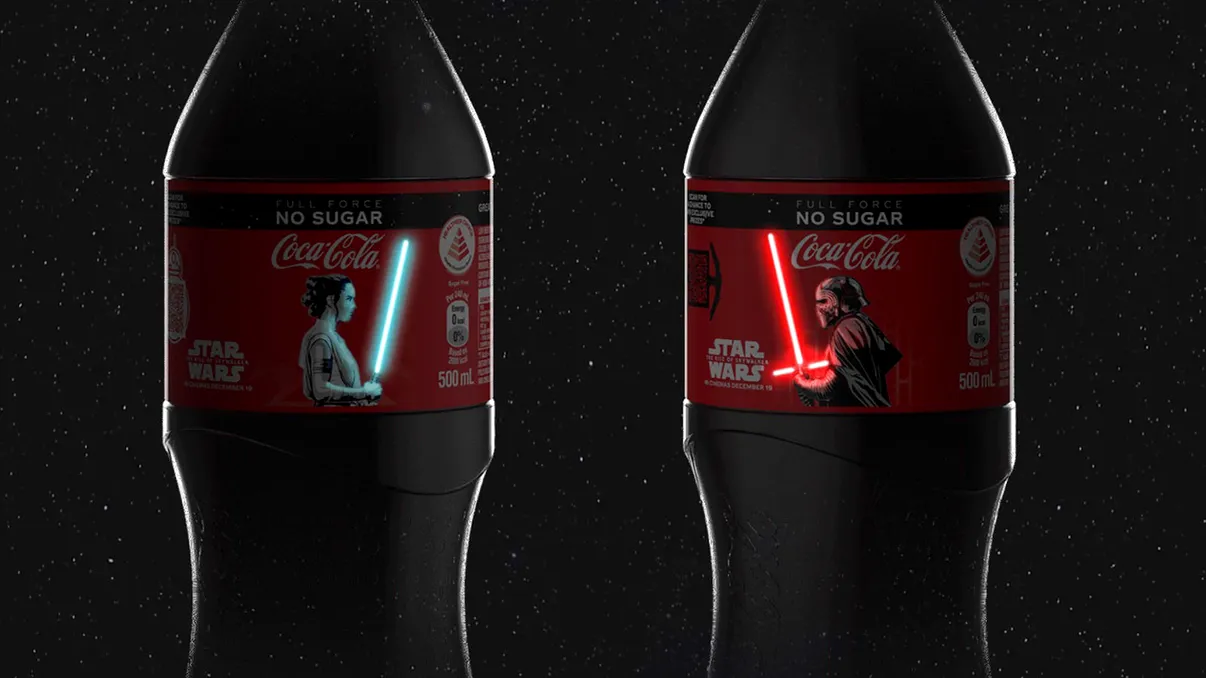 De ce e Star Wars: The Rise of Skywalker pe sticle Coca-Cola luminoase