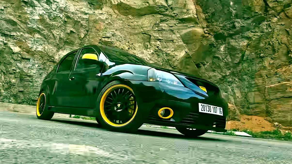 Dacia care întrece și un BMW. Cine a făcut mașina de 300 CP