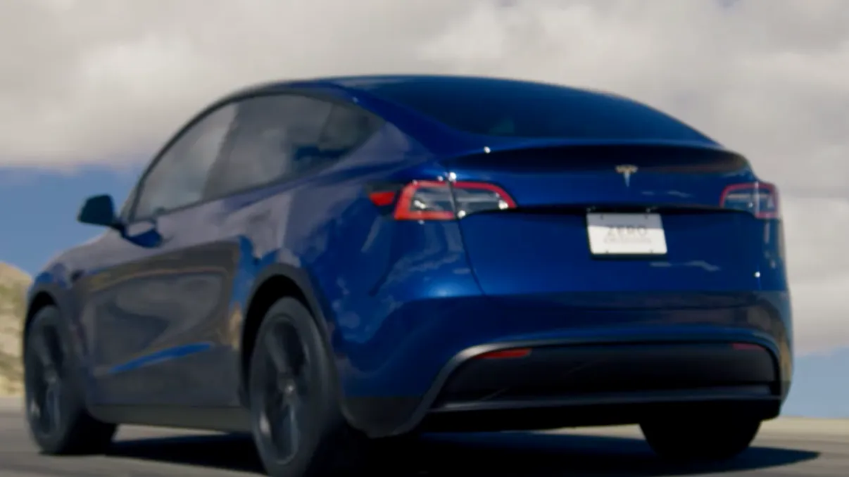 Prima mașină electrică cu șapte locuri vine de la Tesla: cât te costă nou opțiune