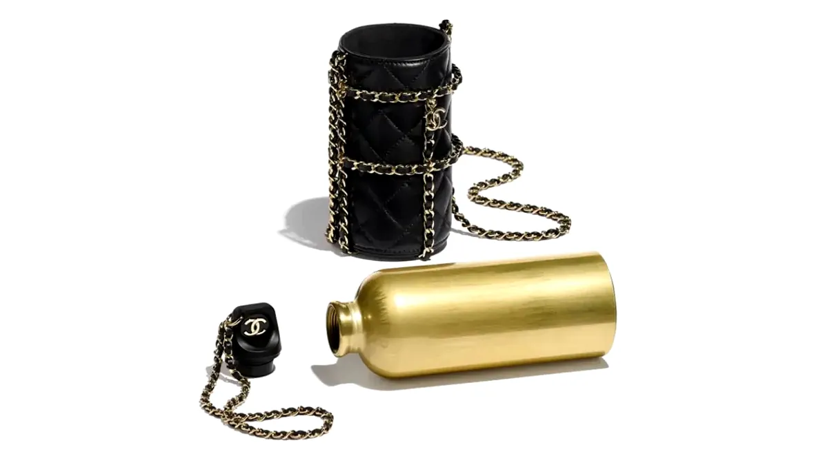 Cea mai scumpă sticlă de apă: Chanel luptă împotriva încălzirii globale cu o ”bijuterie”