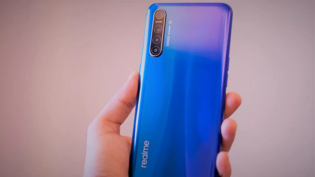 Telefonul chinezesc Realme e alternativa mai ieftină la Samsung și Huawei