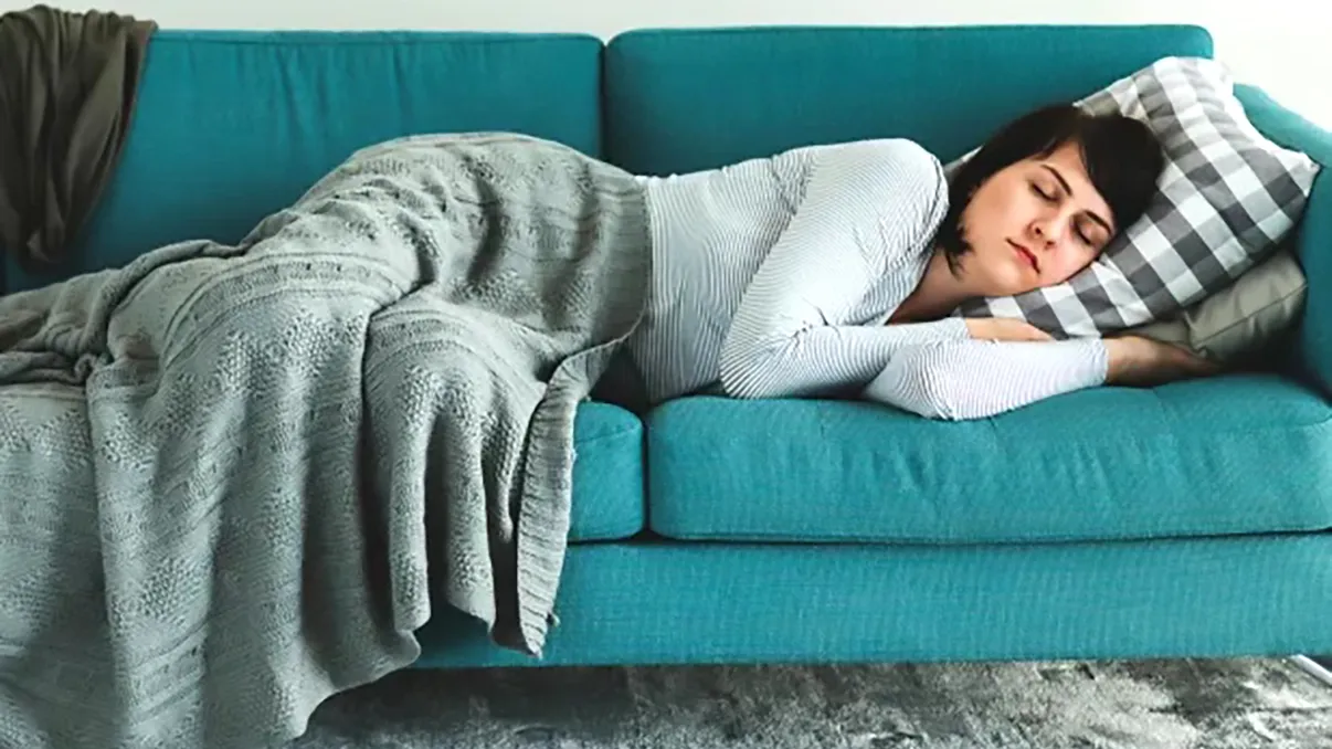 Cât de bine este să dormi la amiază: beneficiile ațipitului, confirmate de cercetători