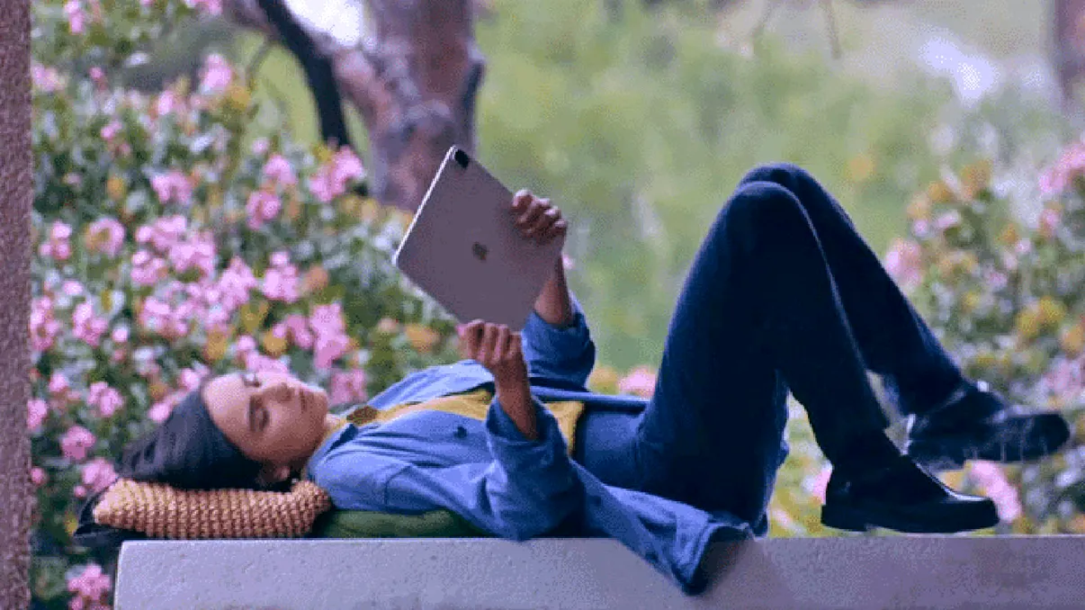 Euro 200: ce părinți pot primi 200 de euro de la stat pentru tablete și calculatoare