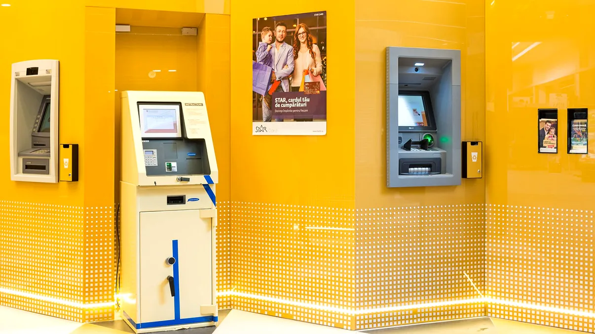 Anunțul pentru românii cu cont la cea mai mare bancă: se întâmplă în toate sucursalele