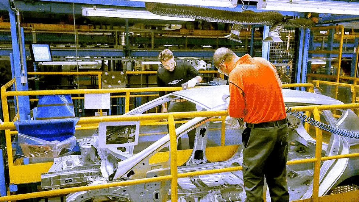 Planul Ford ca să reia producția: soluția ar putea fi aplicată și de alți producători