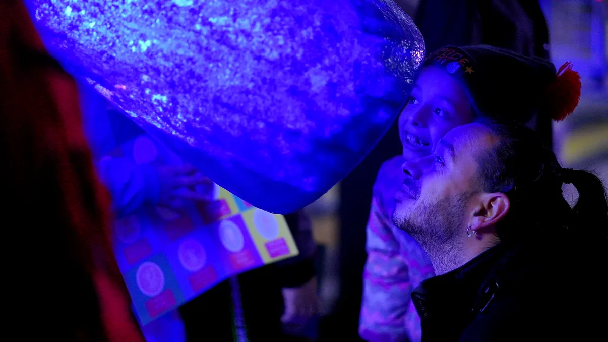 Festivalul pentru care trebuie să stai acasă: când poți să-l urmărești pe Facebook