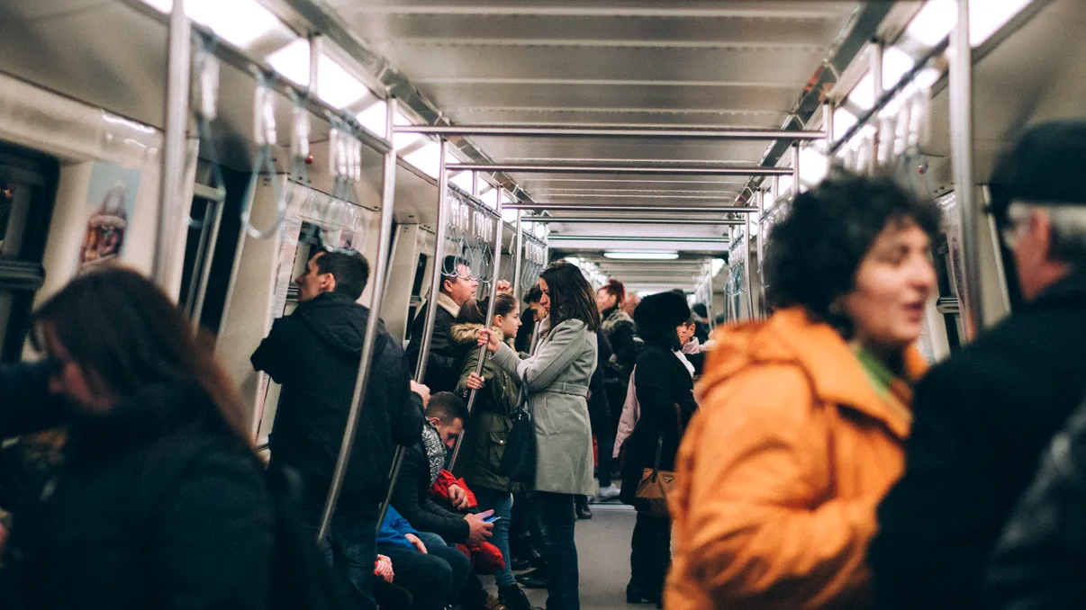 Cel mai nou proiect Microsoft ar putea fi și cel mai ciudat: la ce ajută naveta virtuală până la muncă