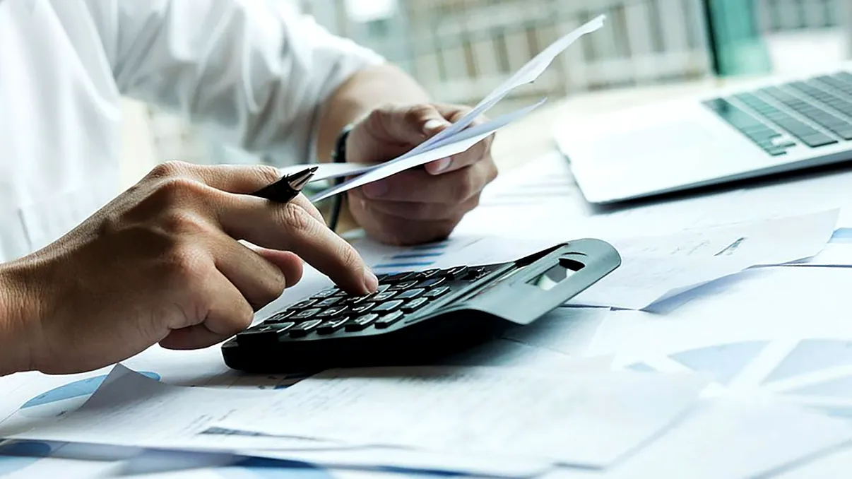 Cum îți plătești online taxa pentru permisul auto: anunțul care pică la fix în pandemie