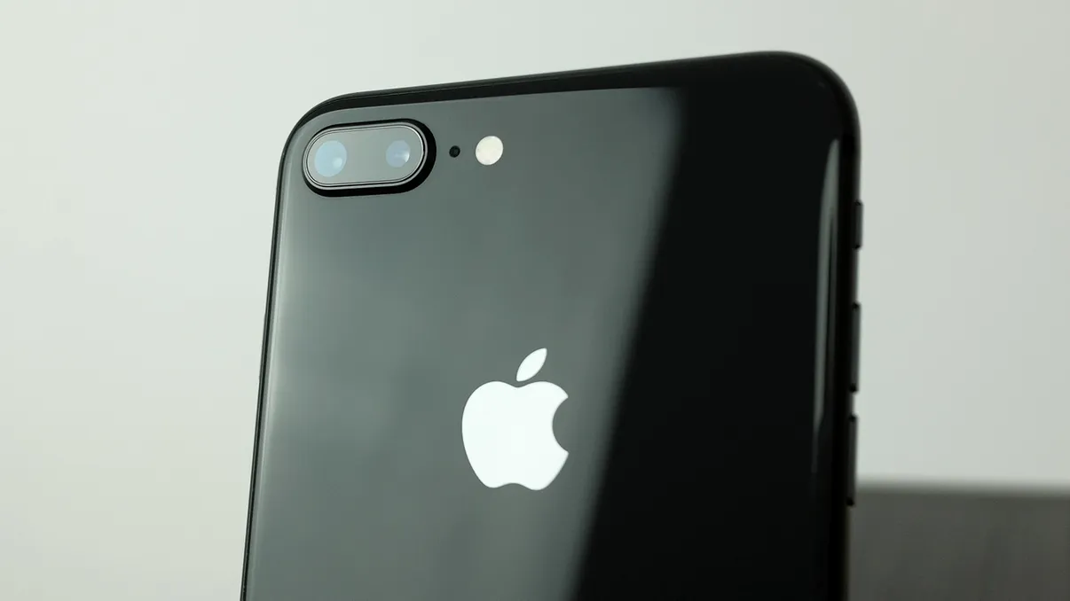 Magazinele Apple, jefuite în timpul protestelor: ce se întâmplă cu fiecare iPhone furat?