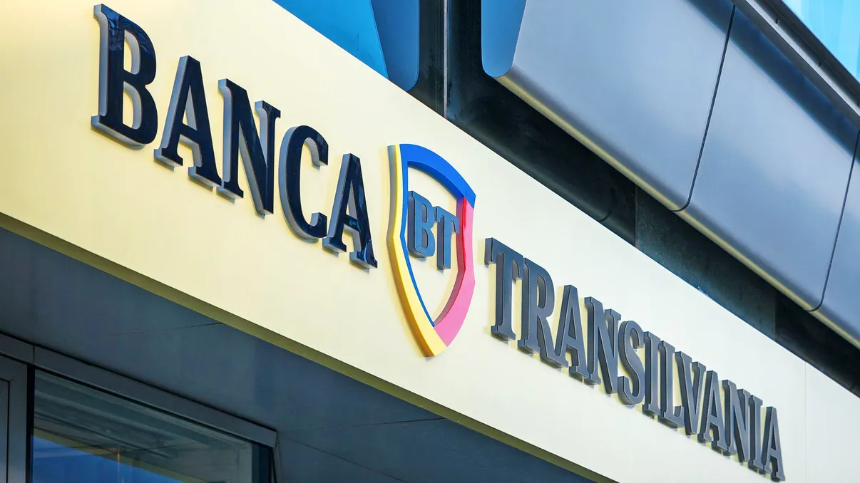 Banca Transilvania, anunțul important pentru toți cei care au card bancar. Ce se întâmplă de acum încolo