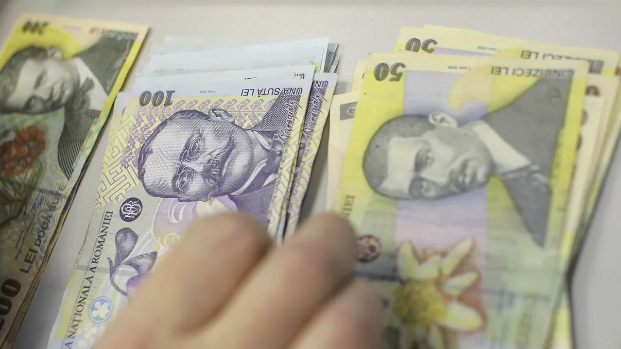 Este oficial, se dau câte 500 de euro de la stat pentru mii de români. Care e condiția crucială?