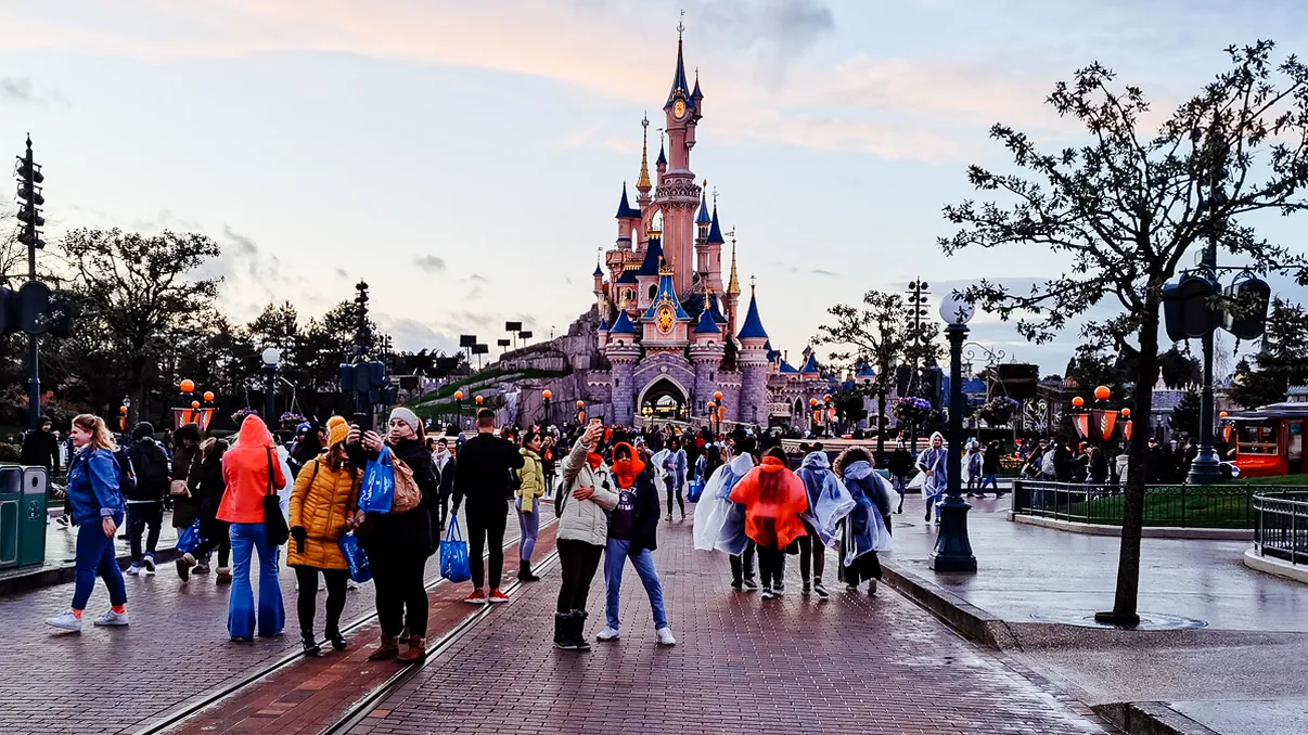 Ce se întâmplă cu Disney în timpul pandemiei, cât cinematografele sunt închise