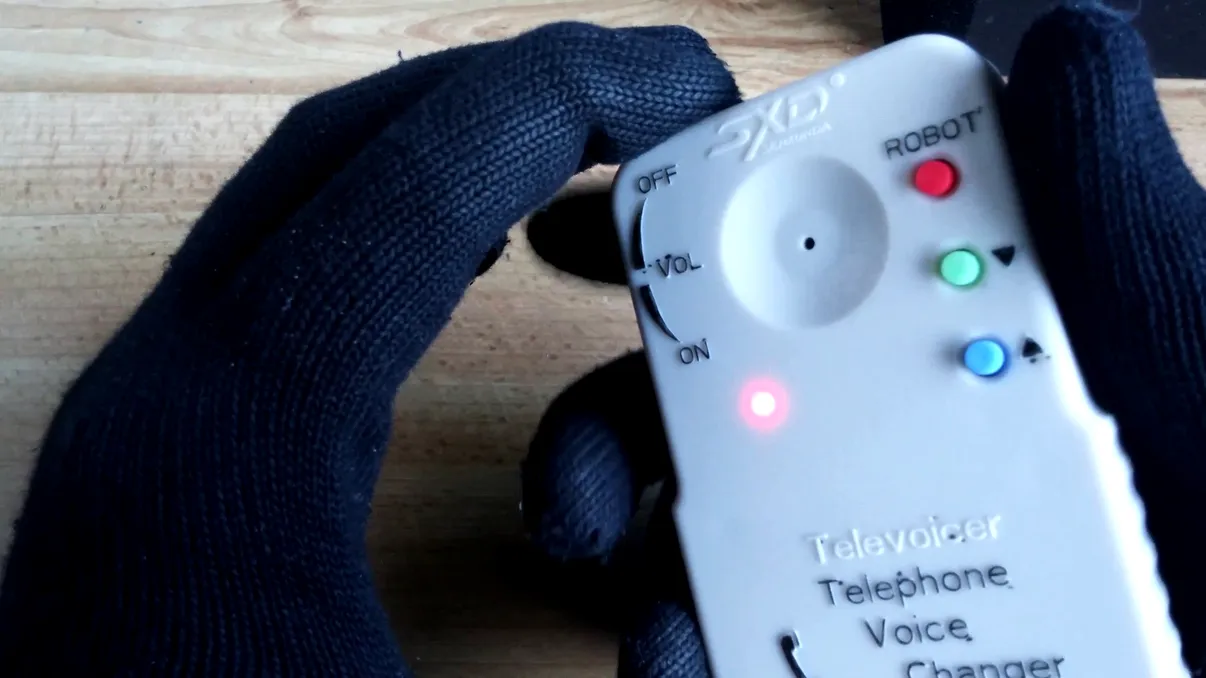 Farse la telefon: cum îți schimbi vocea când vorbești cu prietenii de pe iPhone