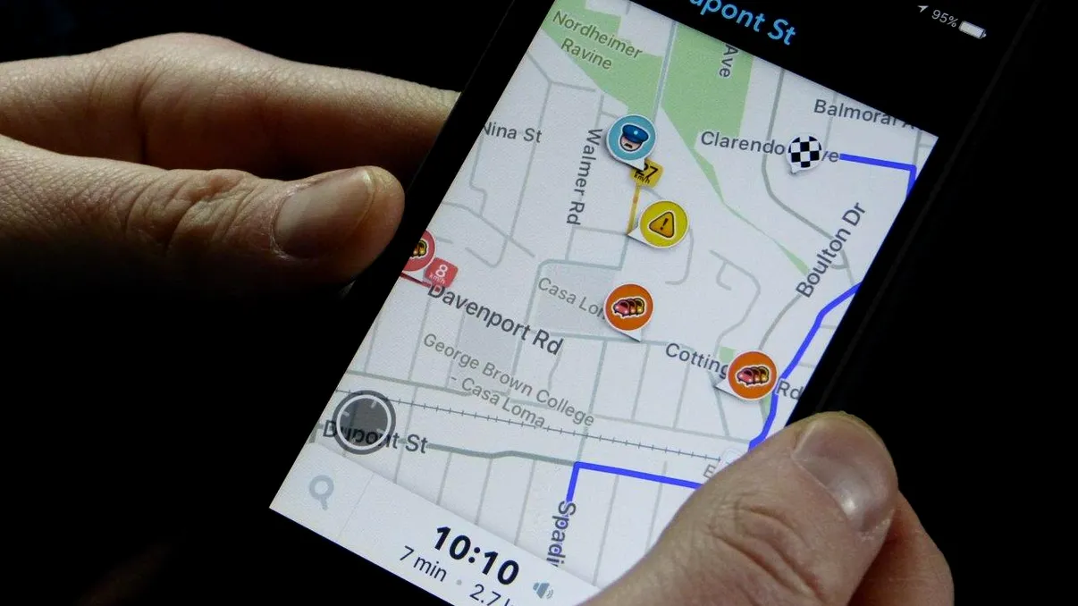 Waze îți permite acum să transferi direcții de pe computer pe telefon
