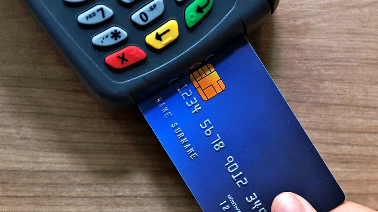 Anunțul momentului pentru toți românii care au card: e vorba direct de banii tăi acum