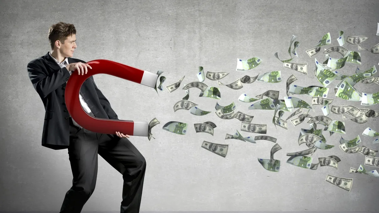 2020, anul banilor ”la pușculiță”: până și românii au pus mai mulți bani deoparte, față de anii trecuți