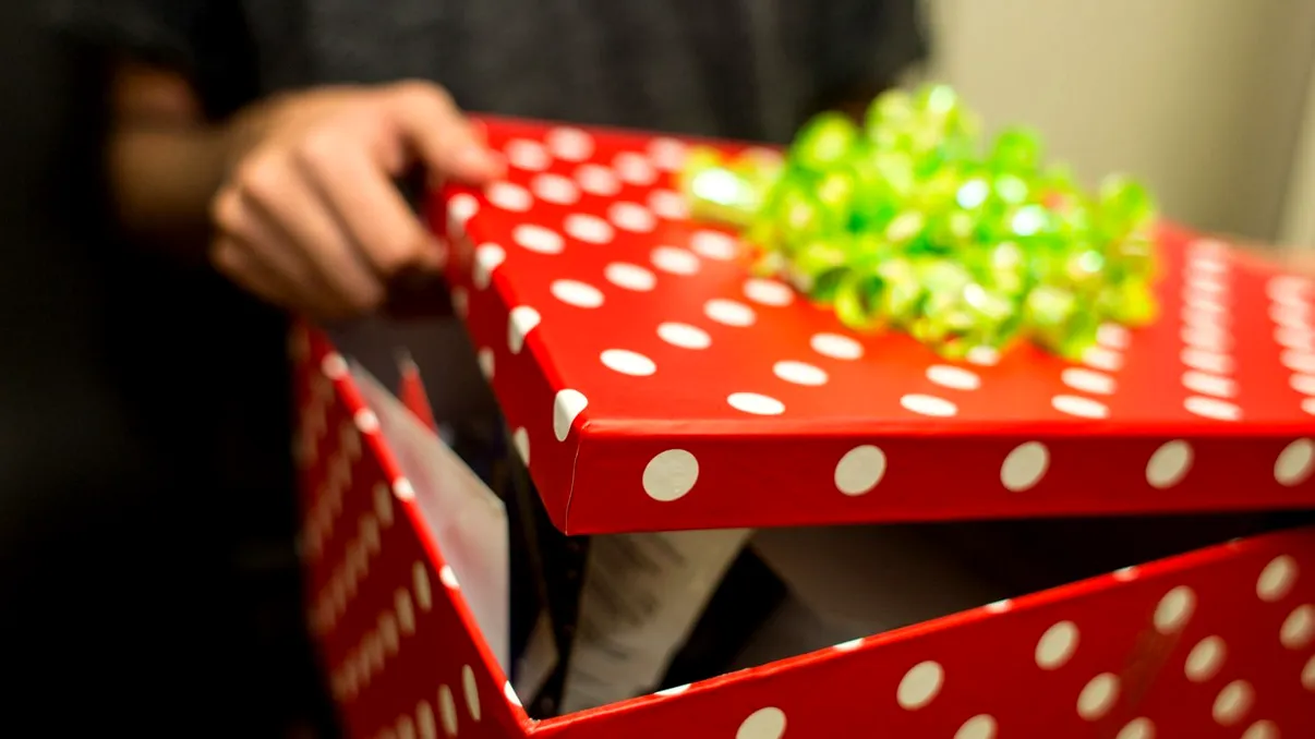 Trebuie să faci cadouri? Acest bot te va salva sezonul acesta de sărbători