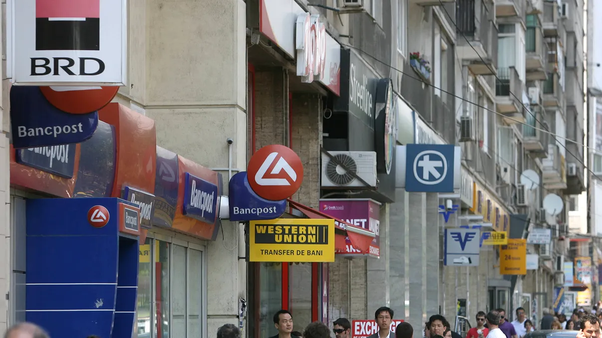 Cât de indicat e să ceri amânarea ratelor la bancă în această perioadă