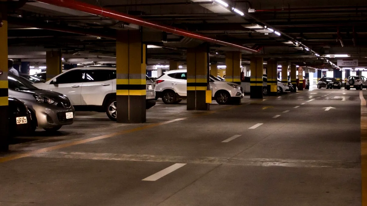 Toți șoferii din România sunt afectați la buzunare: când se scumpește RCA și cu cât