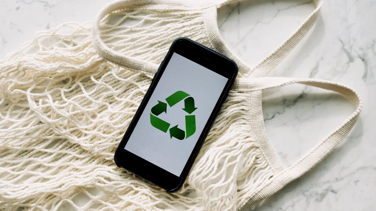 Platformă digitală din România care aplică modelul Uber pentru colectarea de deșeuri