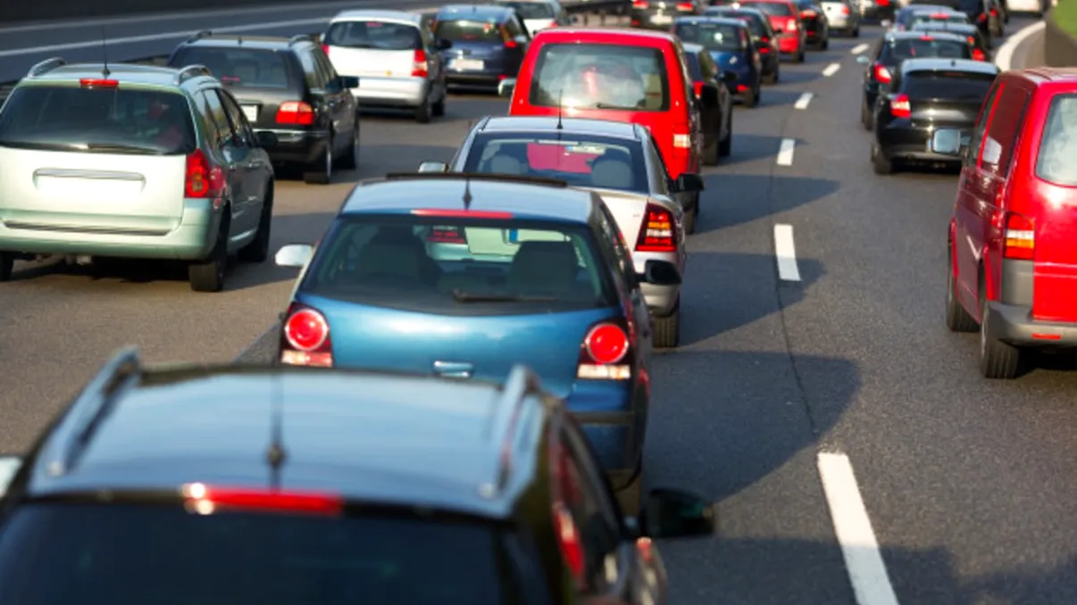 De ce continuă românii să înmatriculeze mașini vechi. Ce s-a întâmplat în primele luni din 2021