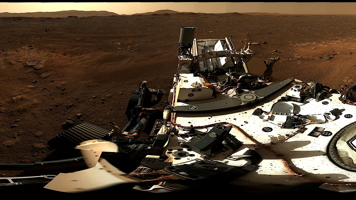 Această imagine bizară a fost surprinsă de roverul Perseverance pe Marte. Ce spune NASA despre fotografie