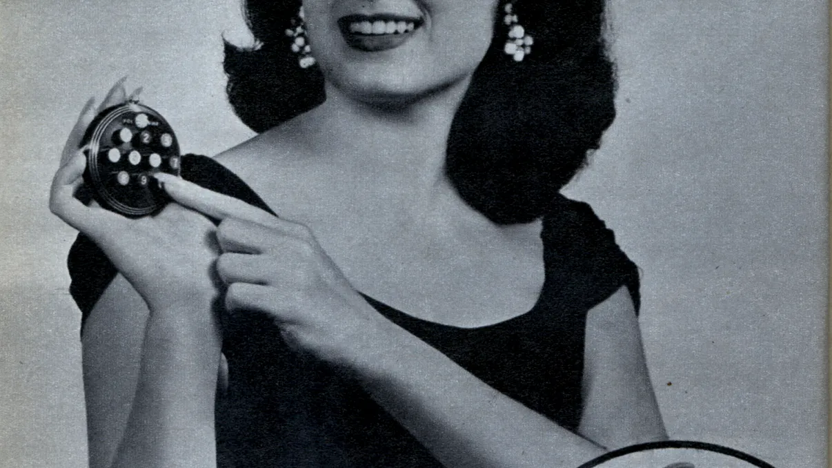 „Telefonul viitorului” din anul 1956 este aproape identic cu telefoanele noastre din ziua de astăzi. Ce funcții au fost prezise pe vremea aceea