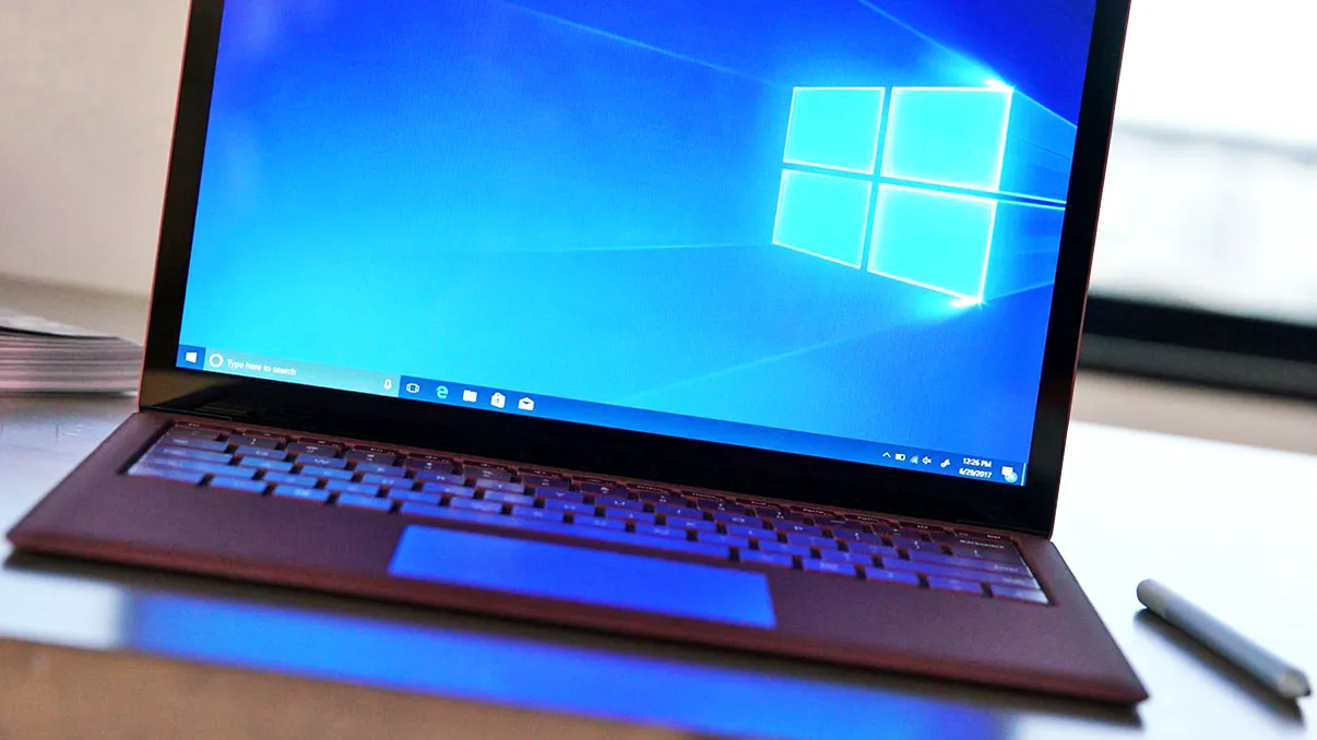 Windows 10 are probleme mari cu noul update: dacă vrei să printezi ceva, îți dă Blue Screen