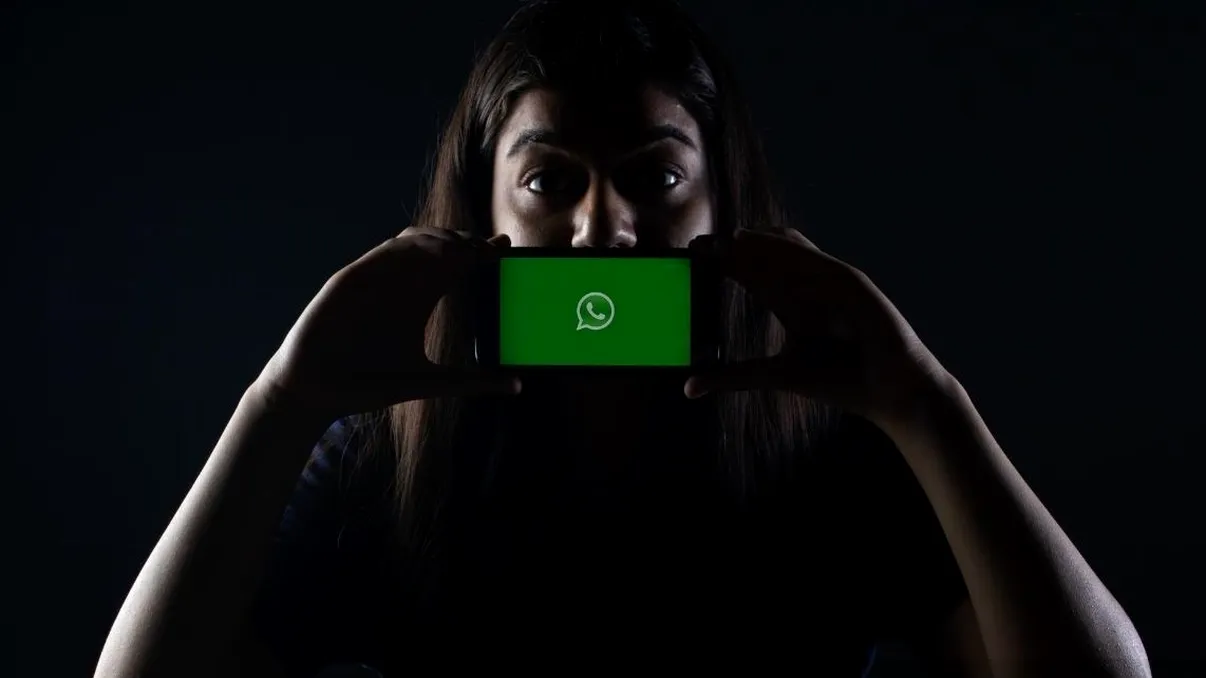 Felul uimitor în care WhatsApp e folosit de poliție. Poate rezolva o problemă imensă