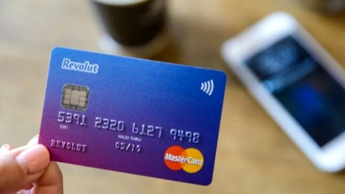 Schimbări mari la Revolut: toți clienții din România trebuie să știe noile reguli