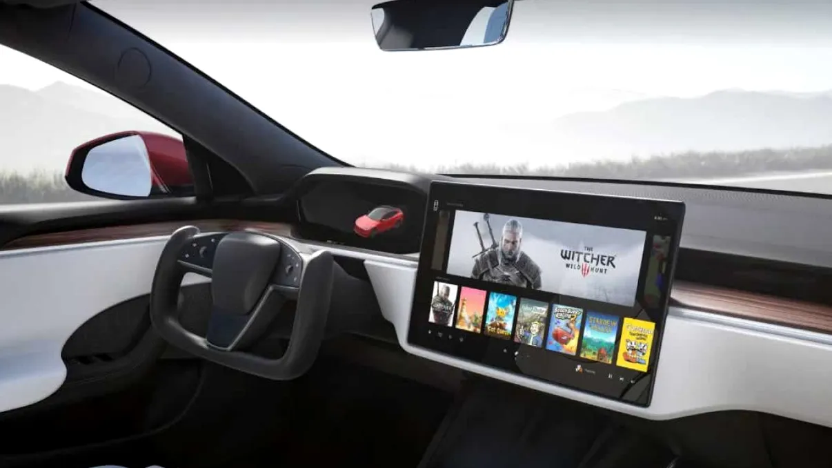 Noile Tesla, la fel de bune ca PlayStation 5: ce au în comun o consolă și o mașină