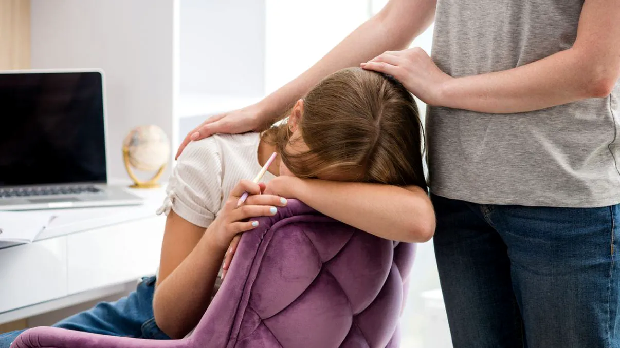 Anunțul surpriză al ministrului Educației care vizează toți copiii din România: a început să le pese de sănătatea mintală