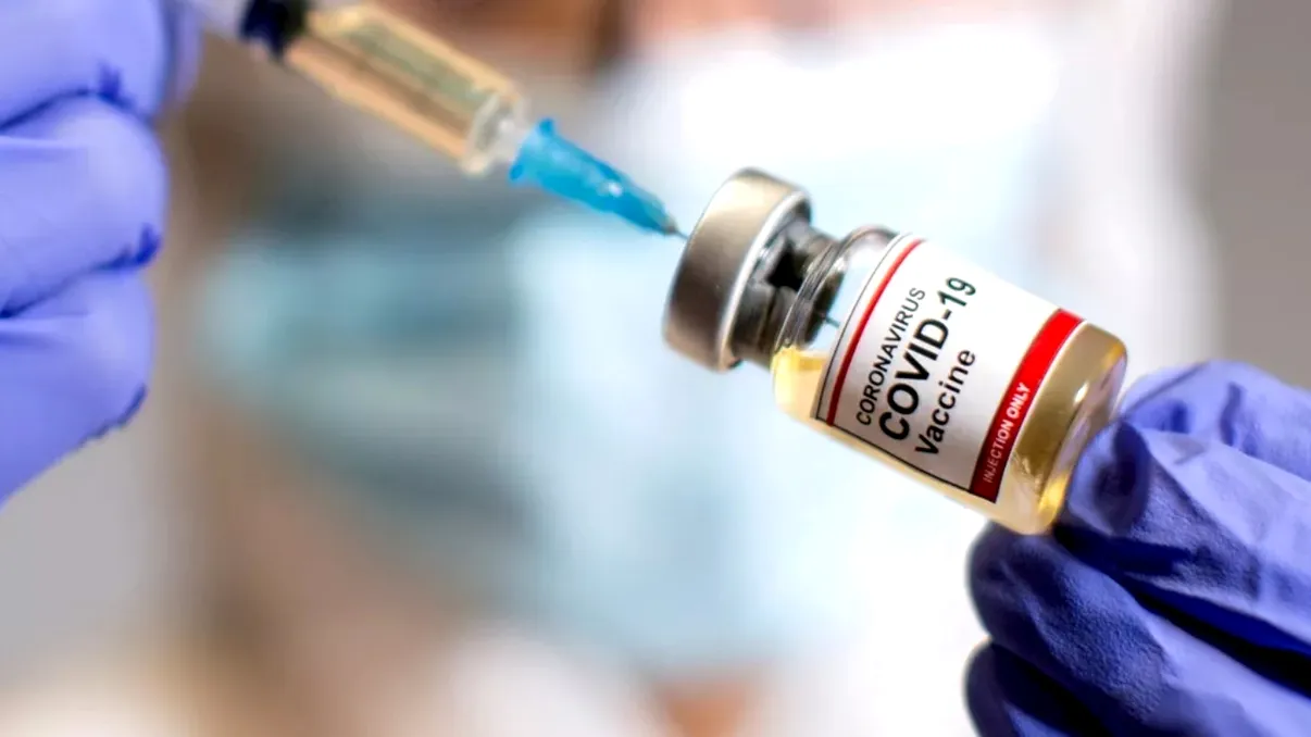 Vom primi a treia doză de vaccin? Răspunsul ar putea veni din Marea Britanie