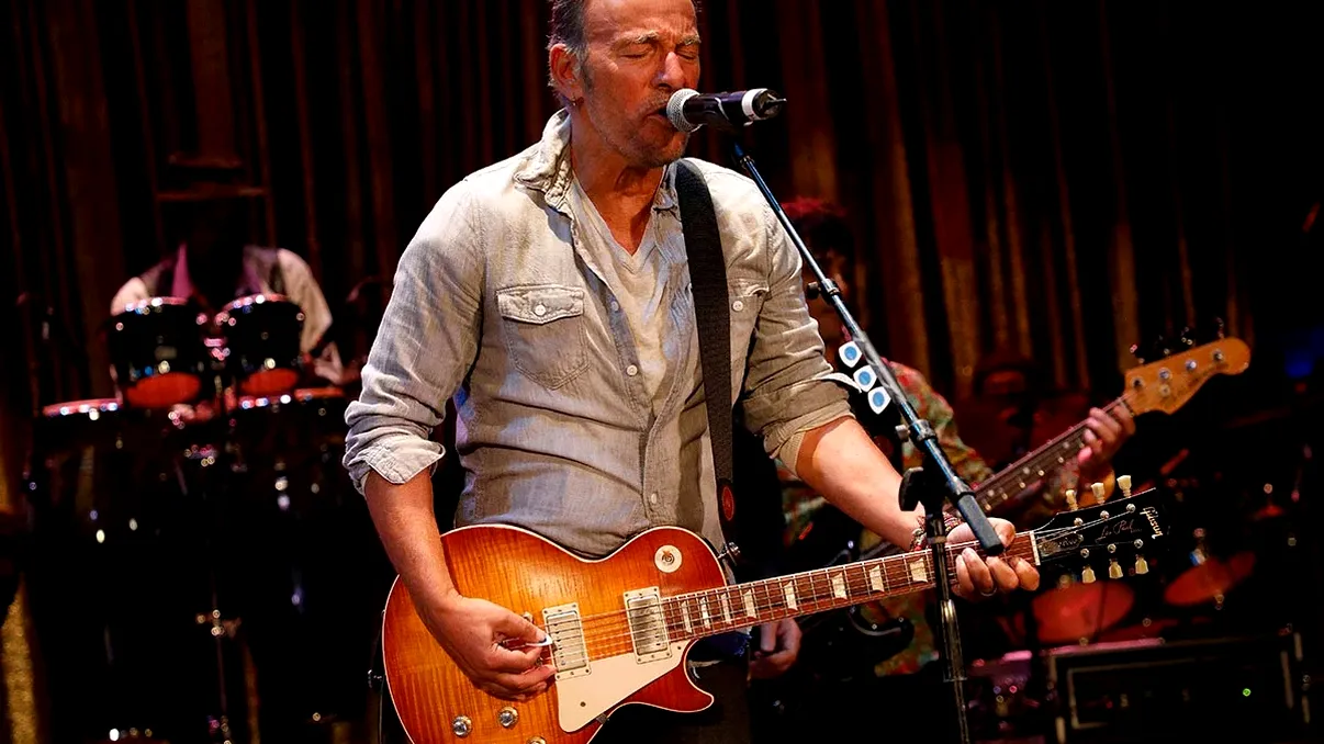 Te-ai vaccinat cu AstraZeneca, nu ai voie să faci asta: primul eveniment deschis doar celor imunizați cu Pfizer, Moderna, Johnson & Johnson