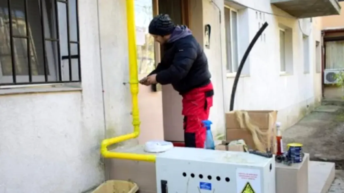 Atenție. Se schimbă legea pentru românii care vor să se racordeze gratuit la gaz și electricitate