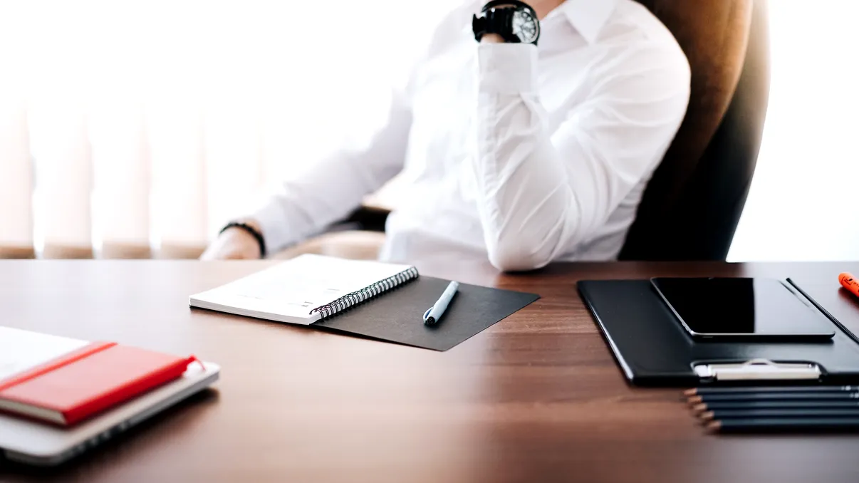 Veniturile marilor directori, dacă te visezi CEO: la ce să te aștepți