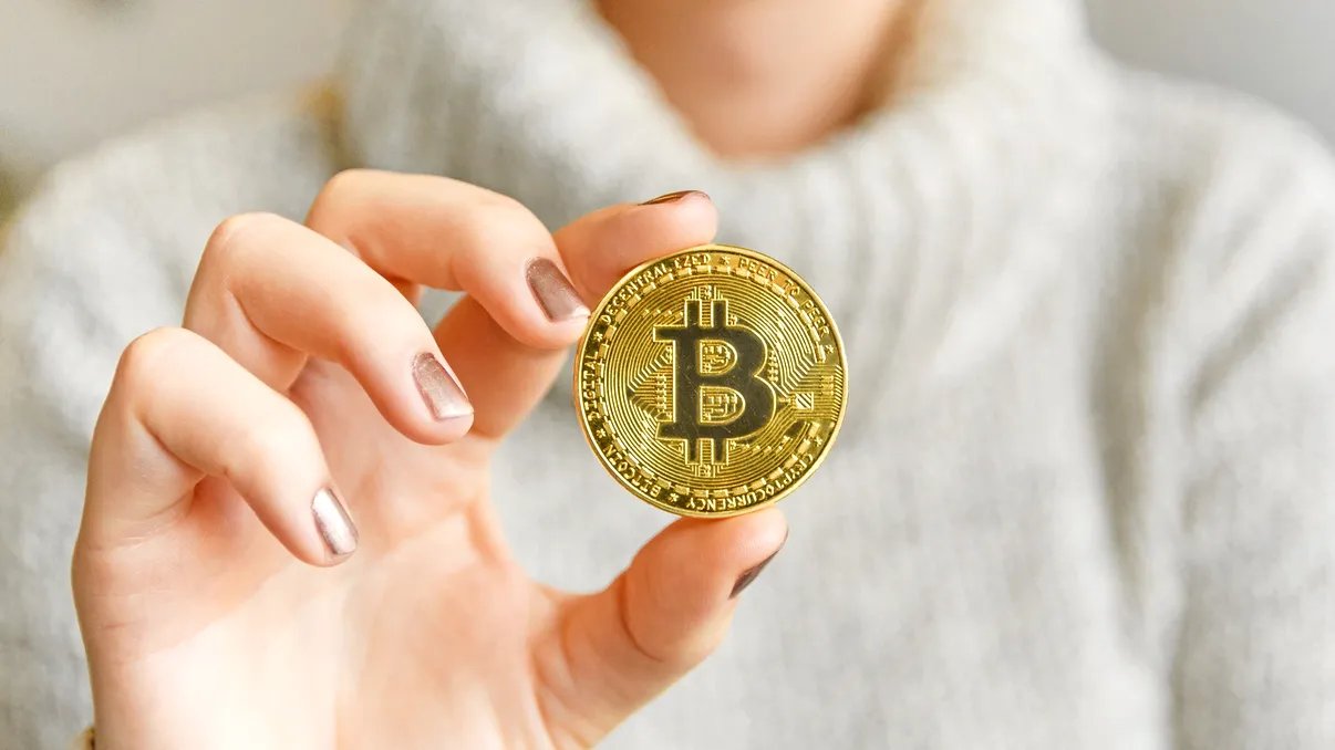 Poate România să țină sub control piața criptomonedelor?