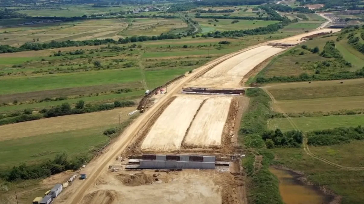 VIDEO Care e stadiul lucrărilor la autostrada Pitești-Sibiu, cerută insistent de Dacia și Ford