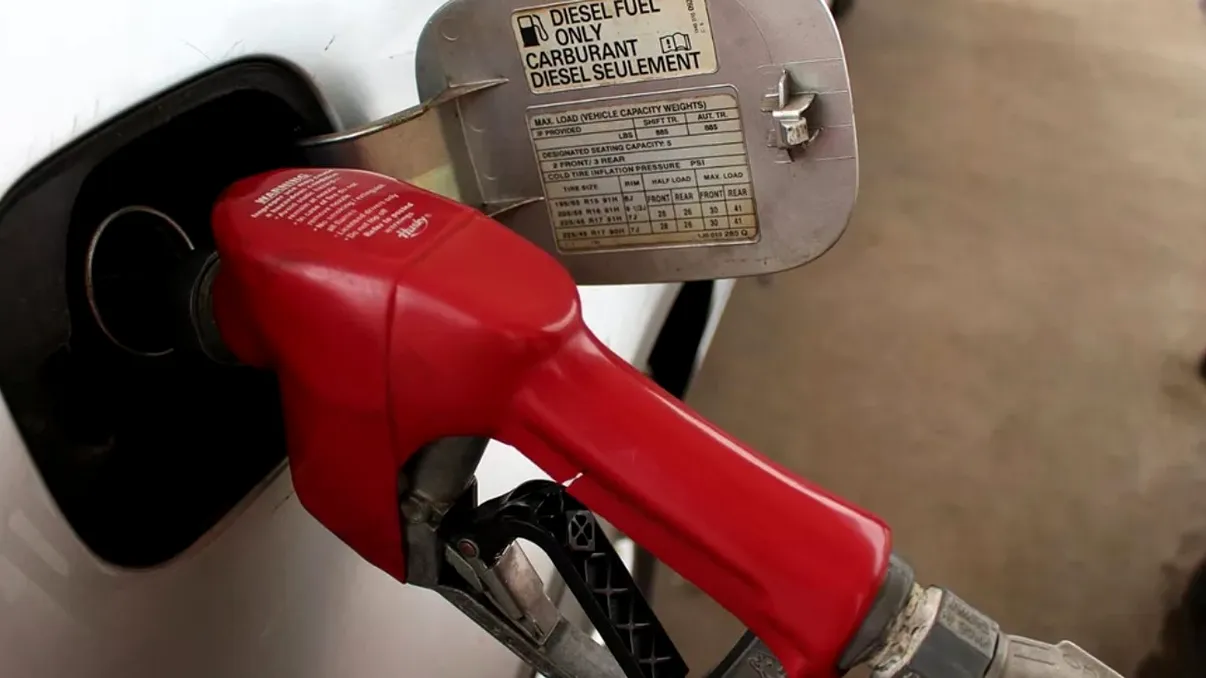 Toți șoferii trebuie să știe explicația: de ce îți consumă mașina mai multă benzină sau motorină decât trebuie